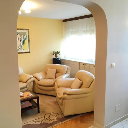 Antis Apartment *